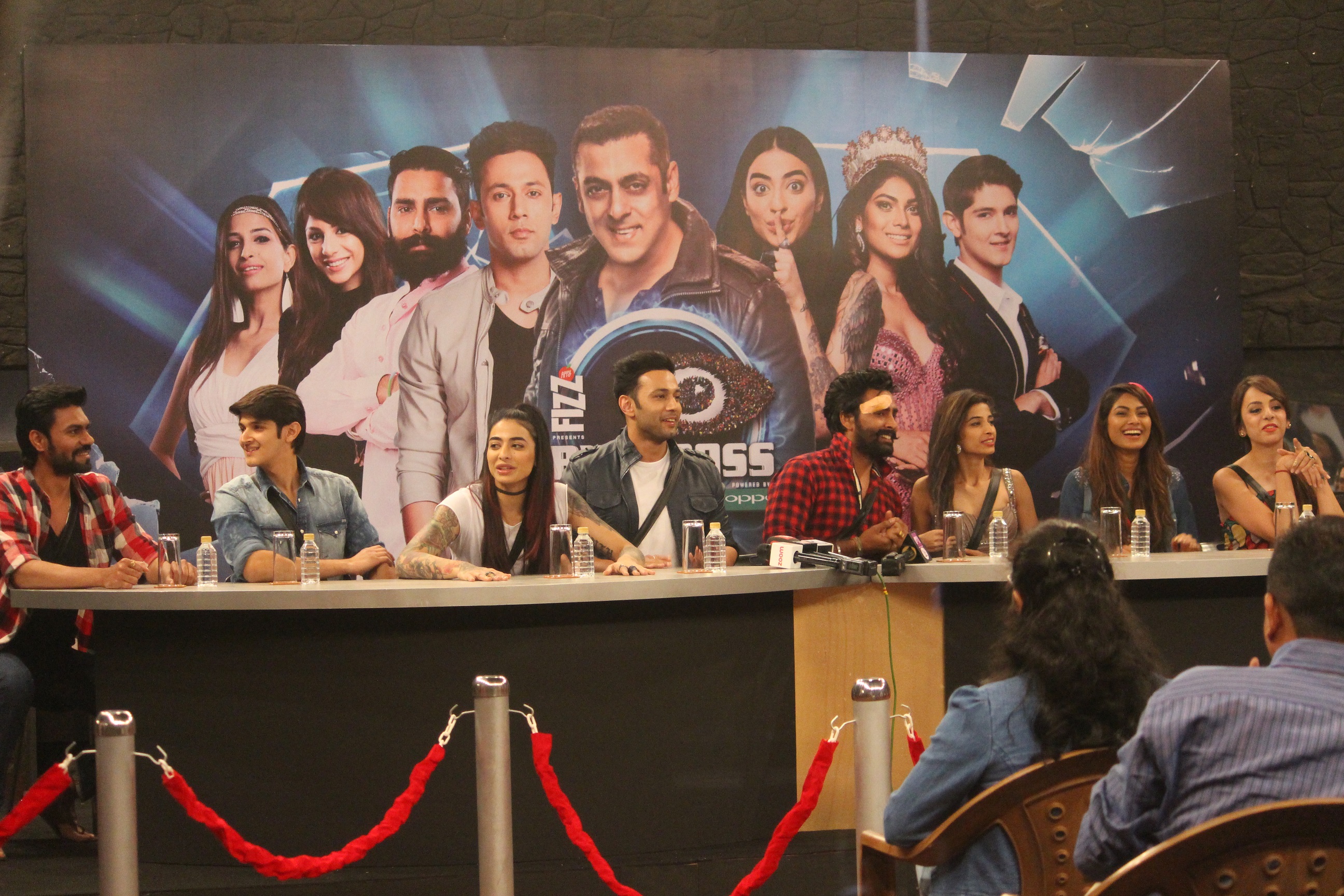 bani-walks-out-of-the-bigg-boss-house-press-conference-1